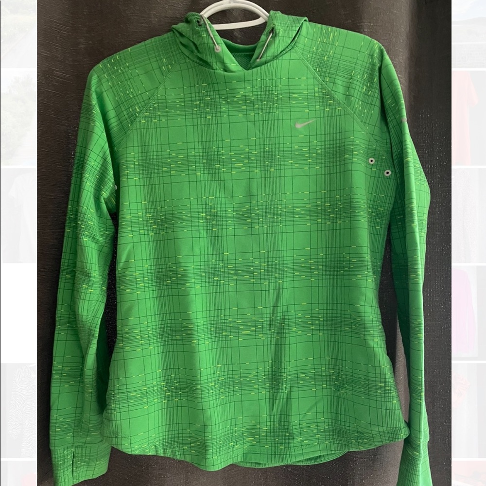 Nike dry fit hooded pull over. Size medium
